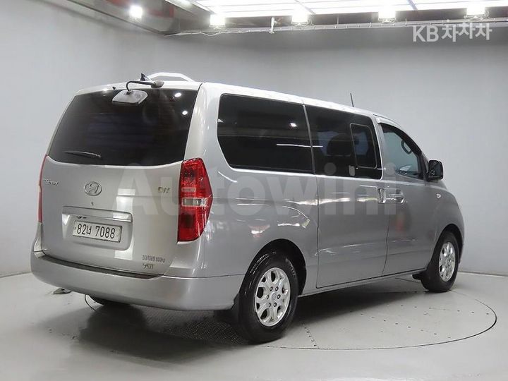 Hyundai Starex 2011 — 4