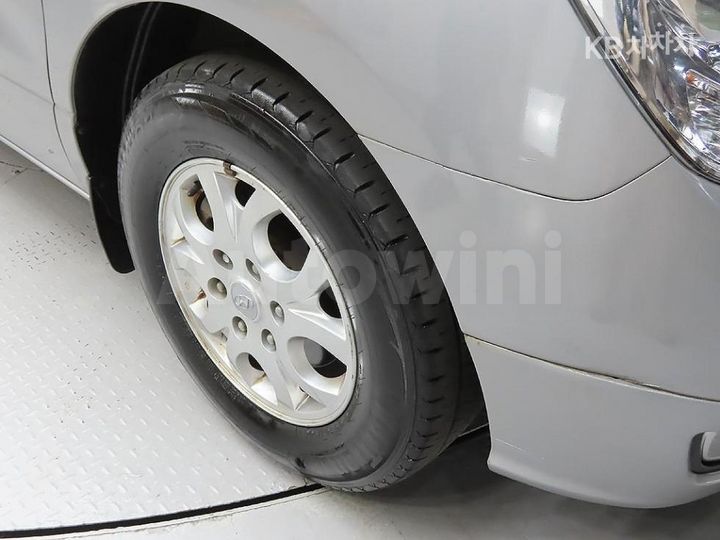 Hyundai Starex 2011 — 5