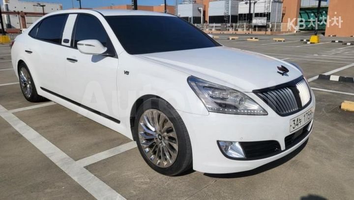 Hyundai Equus 2010 — 2