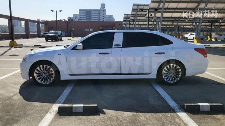 Hyundai Equus 2010 — 4