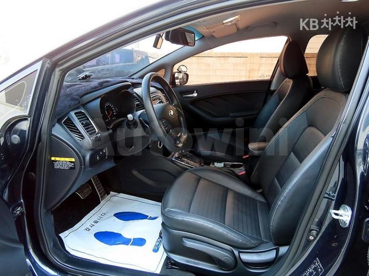 Kia K3 2017 — 5