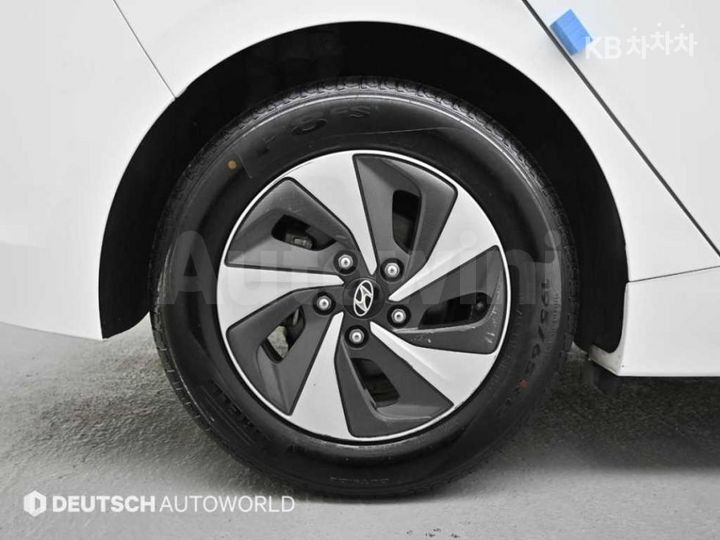 Hyundai Ioniq 2019 — 5