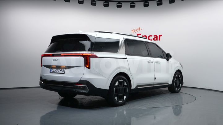 Kia Carnival 2024 — 2