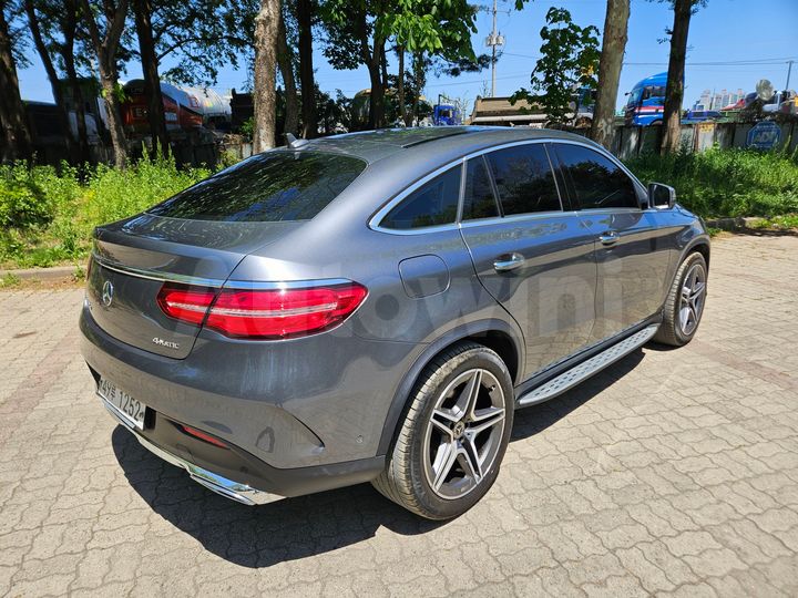 Mercedes Benz GLE Class 2017 — 5