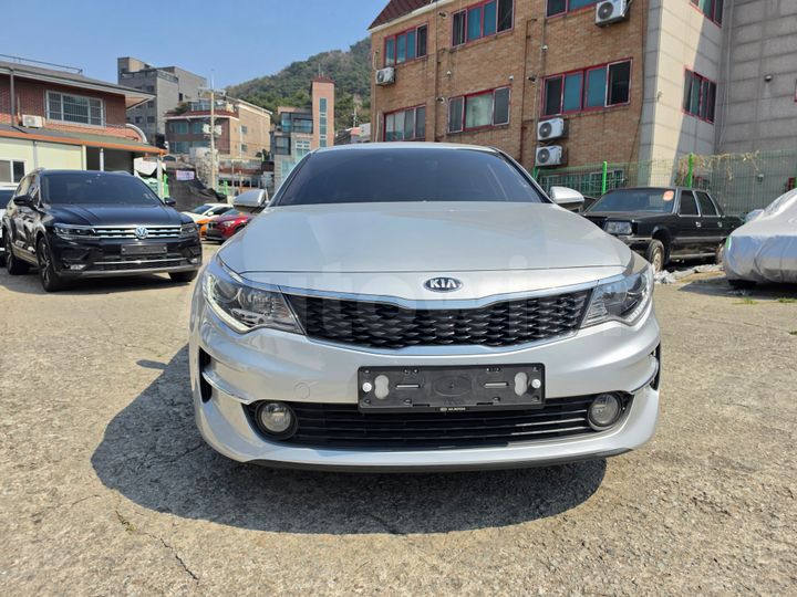 Kia K5 2017 — 2