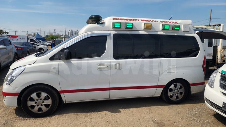 Hyundai Starex 2016 — 2