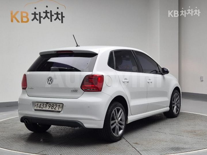 Volkswagen Polo 2015 — 3