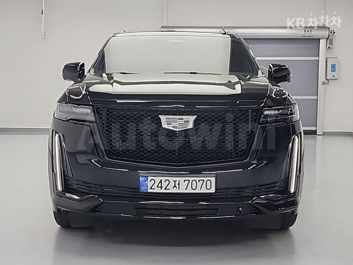 Cadillac Escalade 2023 — 2