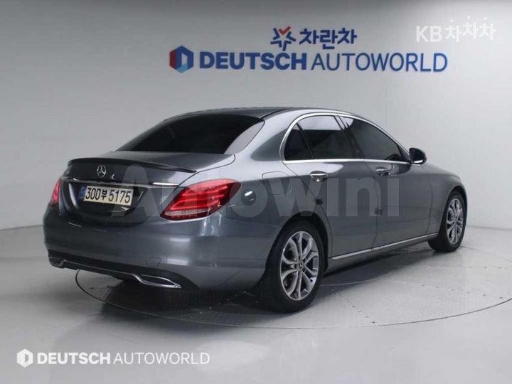 Mercedes-Benz C Class 2017 — 2