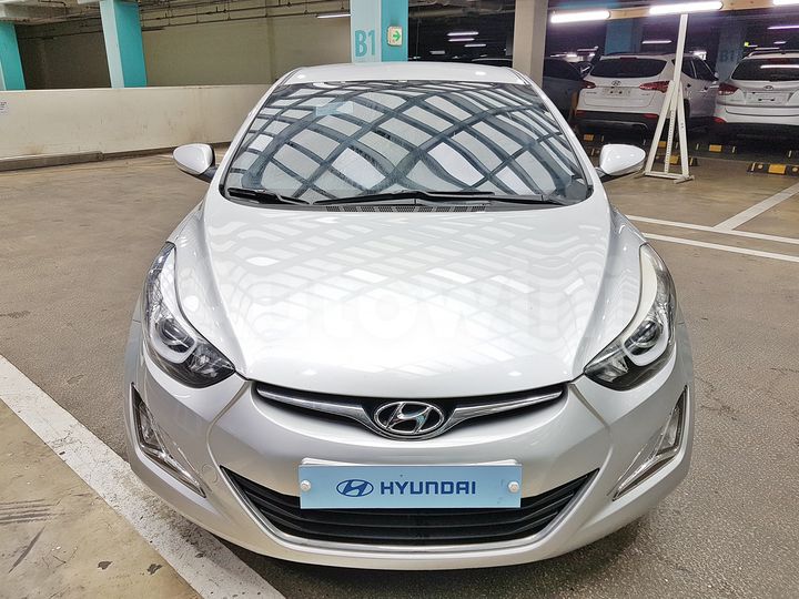 Hyundai Avante 2015 — 3