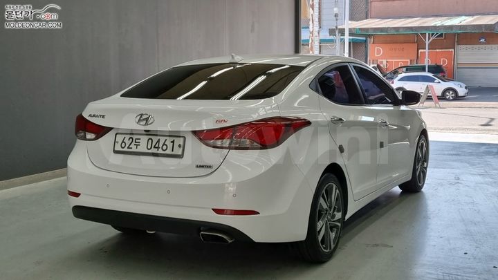 Hyundai Avante 2015 — 2