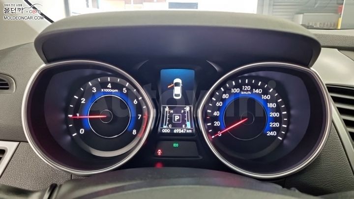 Hyundai Avante 2015 — 5
