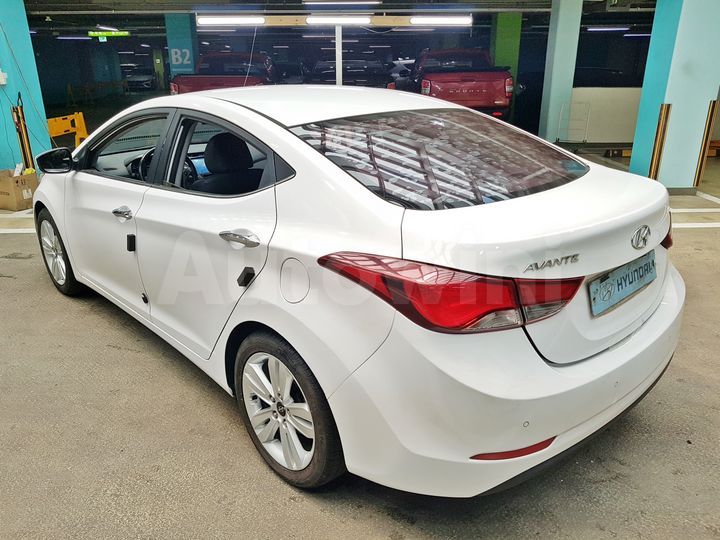 Hyundai Avante 2016 — 5