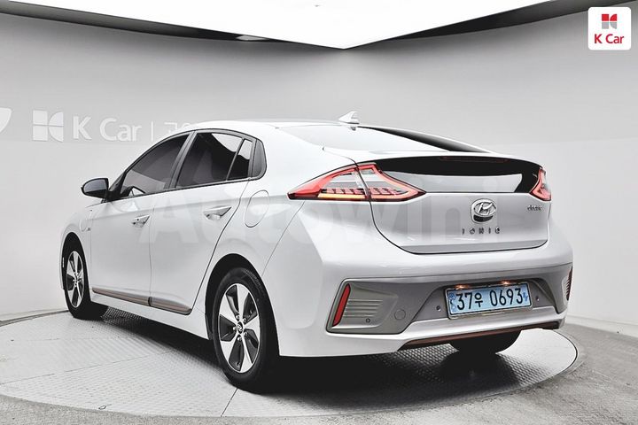 Hyundai Ioniq 2017 — 2