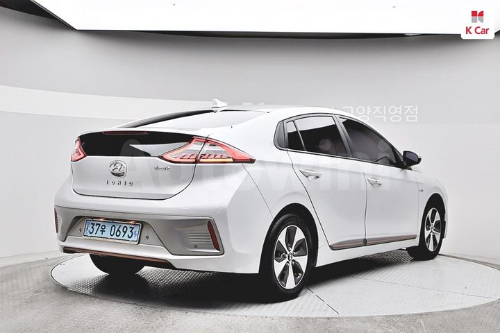 Hyundai Ioniq 2017 — 4
