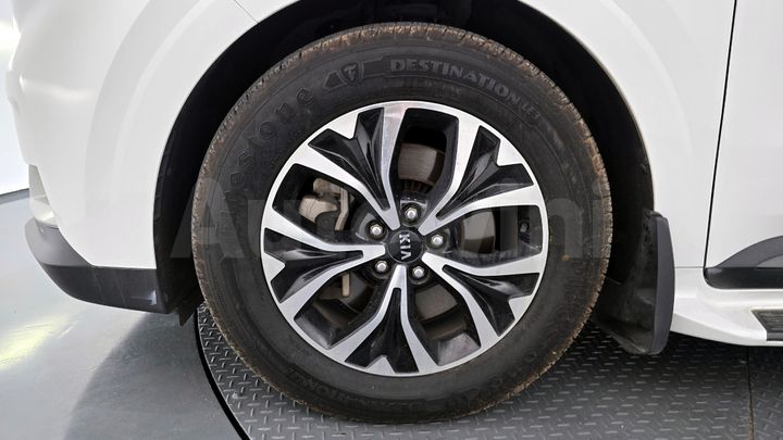 Kia Carnival 2021 — 5