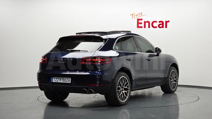 Porsche Macan 2017 — 2