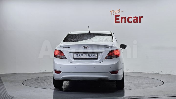Hyundai Accent 2014 — 4