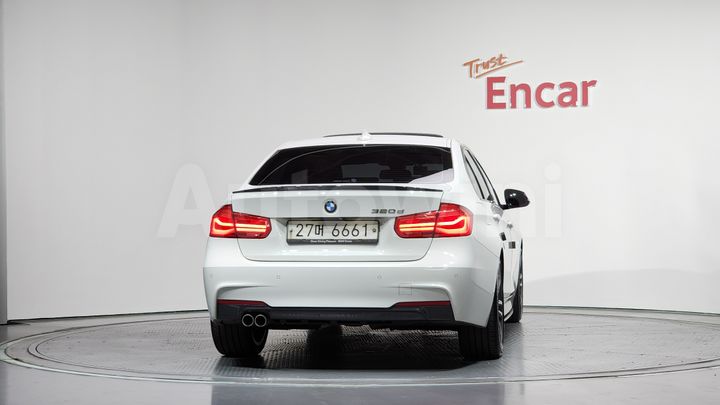 BMW 3 Series 2018 — 4