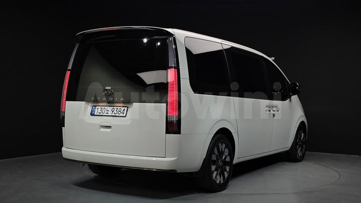 Hyundai Staria 2022 — 2
