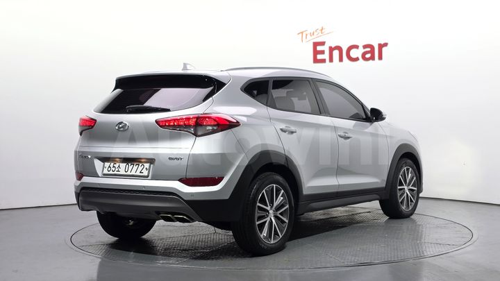 Hyundai Tucson 2016 — 2
