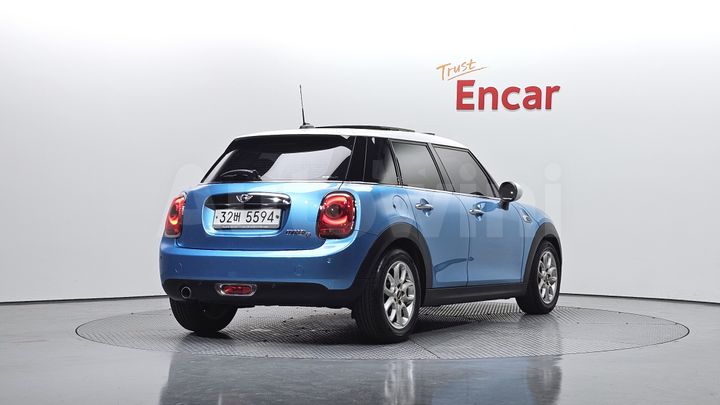 Mini Cooper 2015 — 2