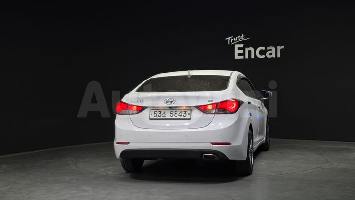 Hyundai Avante 2014 — 4