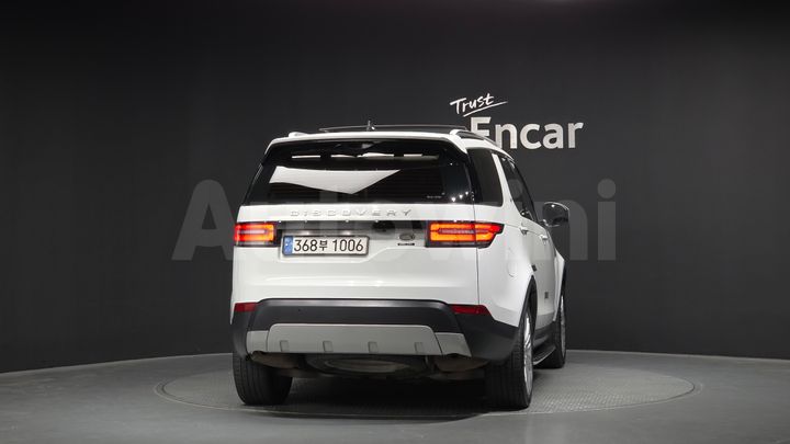 Land Rover Discovery 2018 — 3
