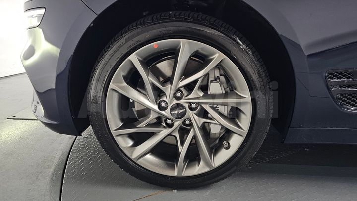 Genesis G70 2025 — 4