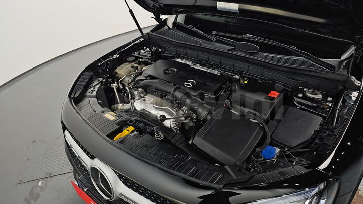 Mercedes Benz GLB Class 2023 — 5
