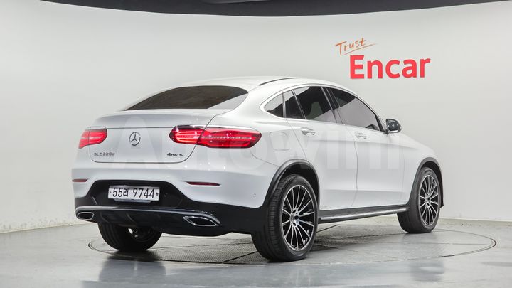 Mercedes Benz GLC Class 2018 — 2
