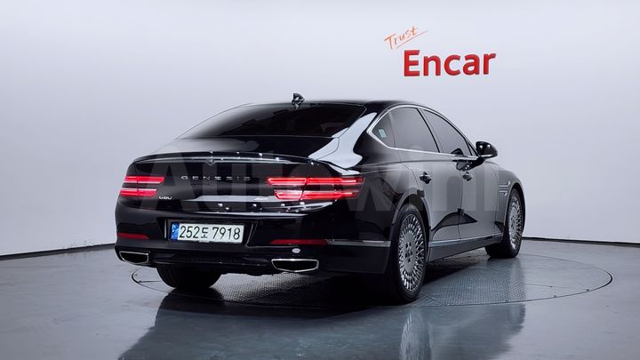 Genesis G80 2022 — 2