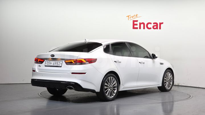 Kia K5 2019 — 2