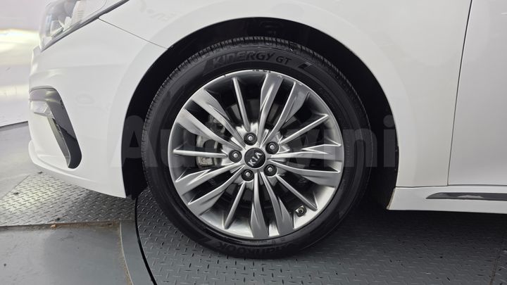 Kia K5 2019 — 5