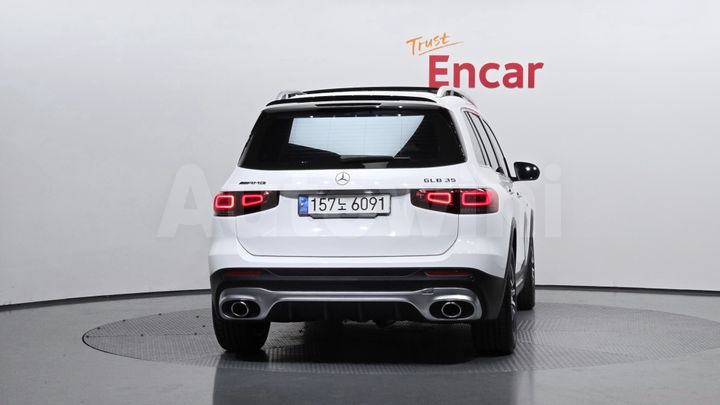Mercedes Benz GLB Class 2023 — 4
