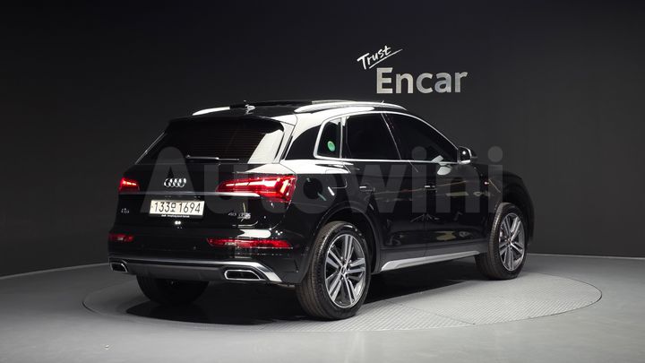 Audi Q5 2021 — 2