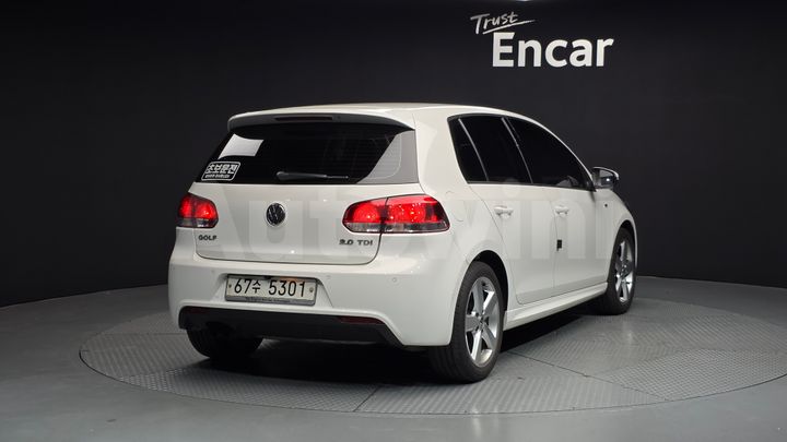 Volkswagen Golf 2013 — 2