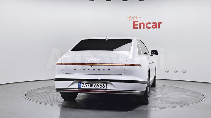 Hyundai Grandeur 2023 — 4