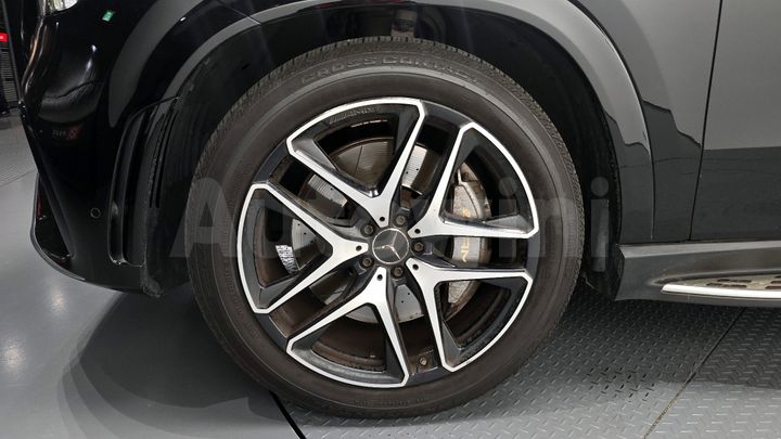 Mercedes Benz GLE Class 2023 — 5