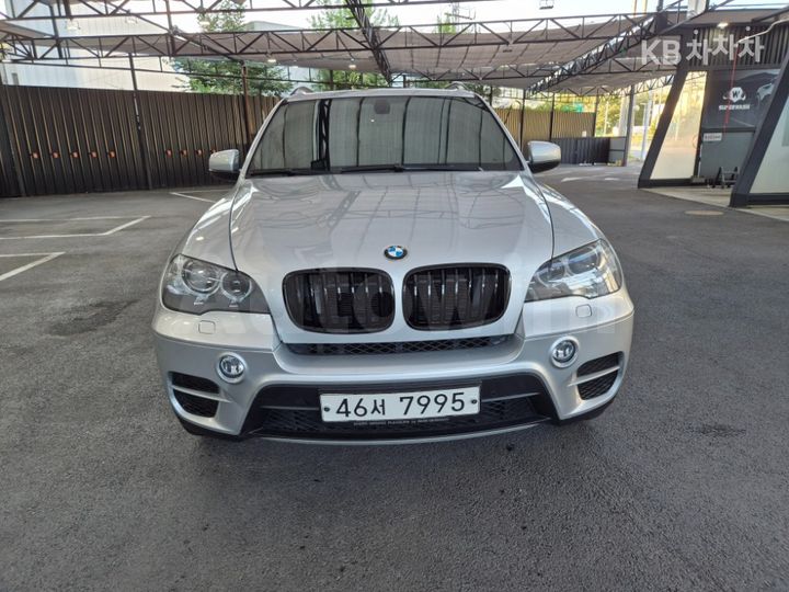 BMW X5 2011 — 2