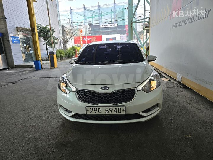 Kia K3 2015 — 2