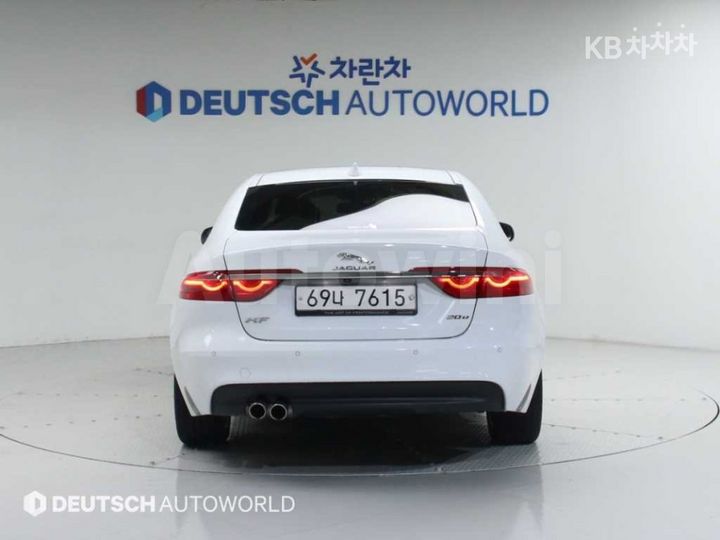 Jaguar XF 2018 — 4