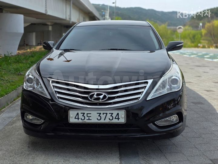 Hyundai Grandeur 2012 — 2