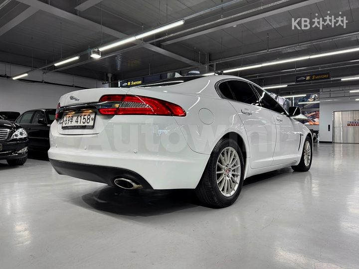 Jaguar XF 2014 — 5