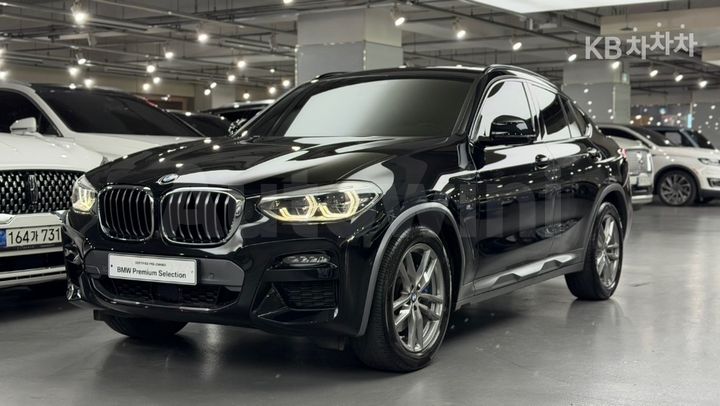 BMW X4 2021 — 2