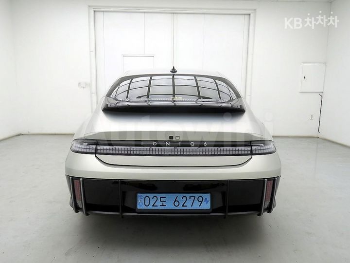 Hyundai Ioniq6 2023 — 3