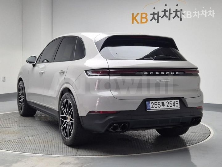 Porsche Cayenne 2024 — 2