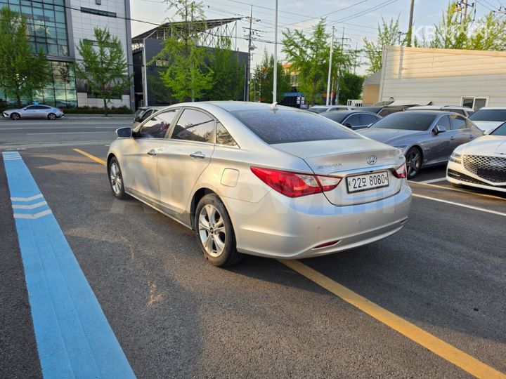 Hyundai Sonata 2011 — 4