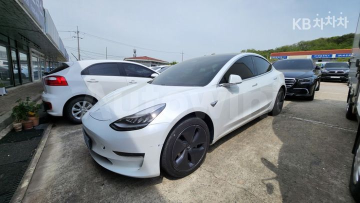 Tesla Model 3 2020 — 2