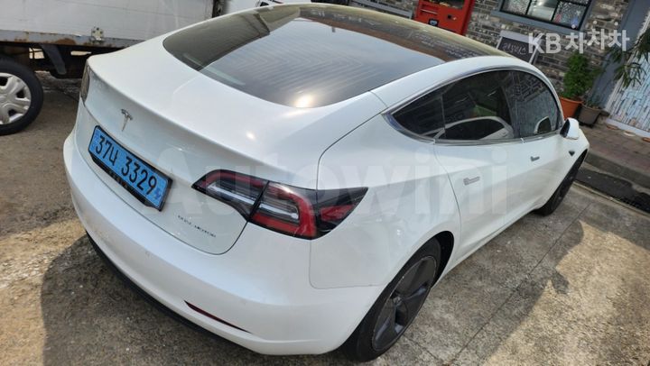 Tesla Model 3 2020 — 5